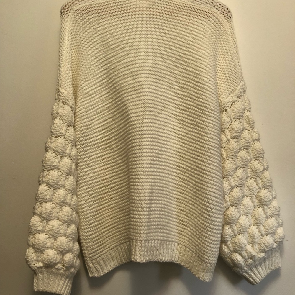 Cozy White Knit Sweater - Picture 2 of 4